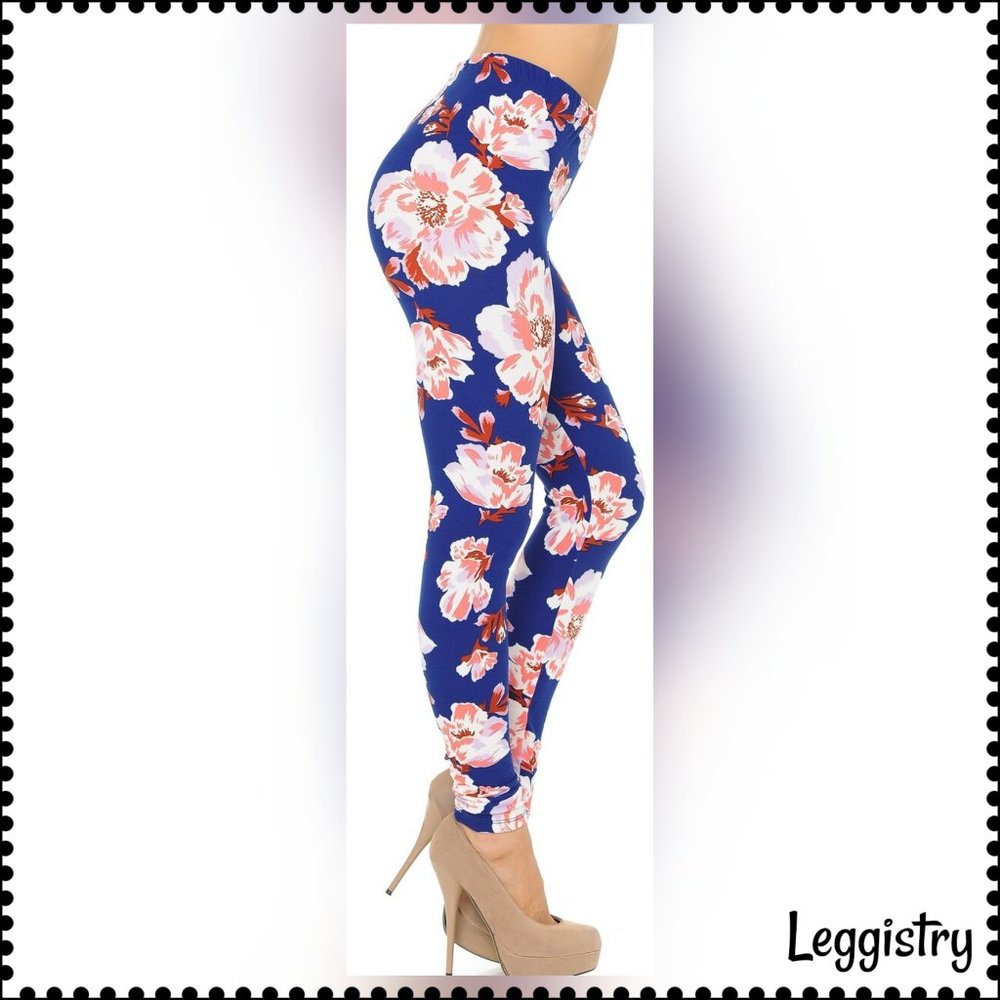 PLUS 💙BUTTERY SOFT Blooming Floral on blue Leggin